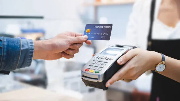 Top Reasons to Switch to Contactless Credit Cards for Fast Payments